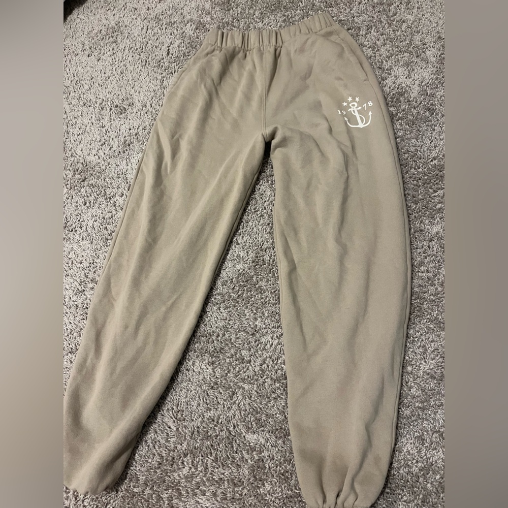 hollister cuffed sweatpants